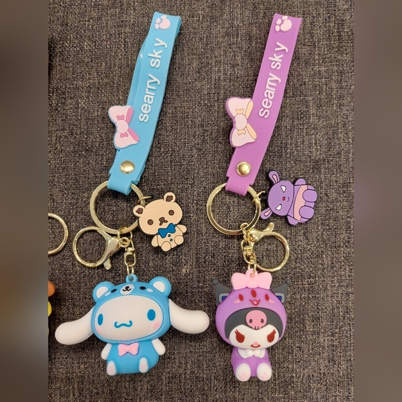 Sanrio style Hello Kitty Keychain set - Picture 5 of 5